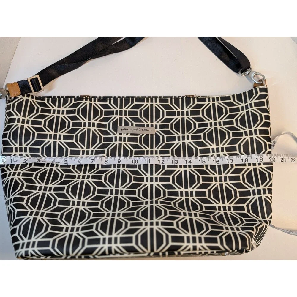 Petunia Pickle Bottom Downtown Tote Diaper Duffle Bag Weekender Travel Bag
